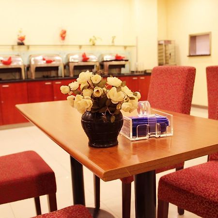 Gold Mine Express Hotel 南寧 エクステリア 写真
